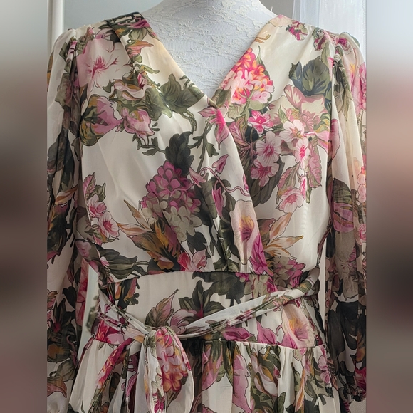 Vintage Laura Floral Dress Sz. 14 - Picture 2 of 7
